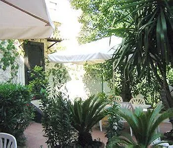 Garden Flat By Vatican Walls Guest house 3*